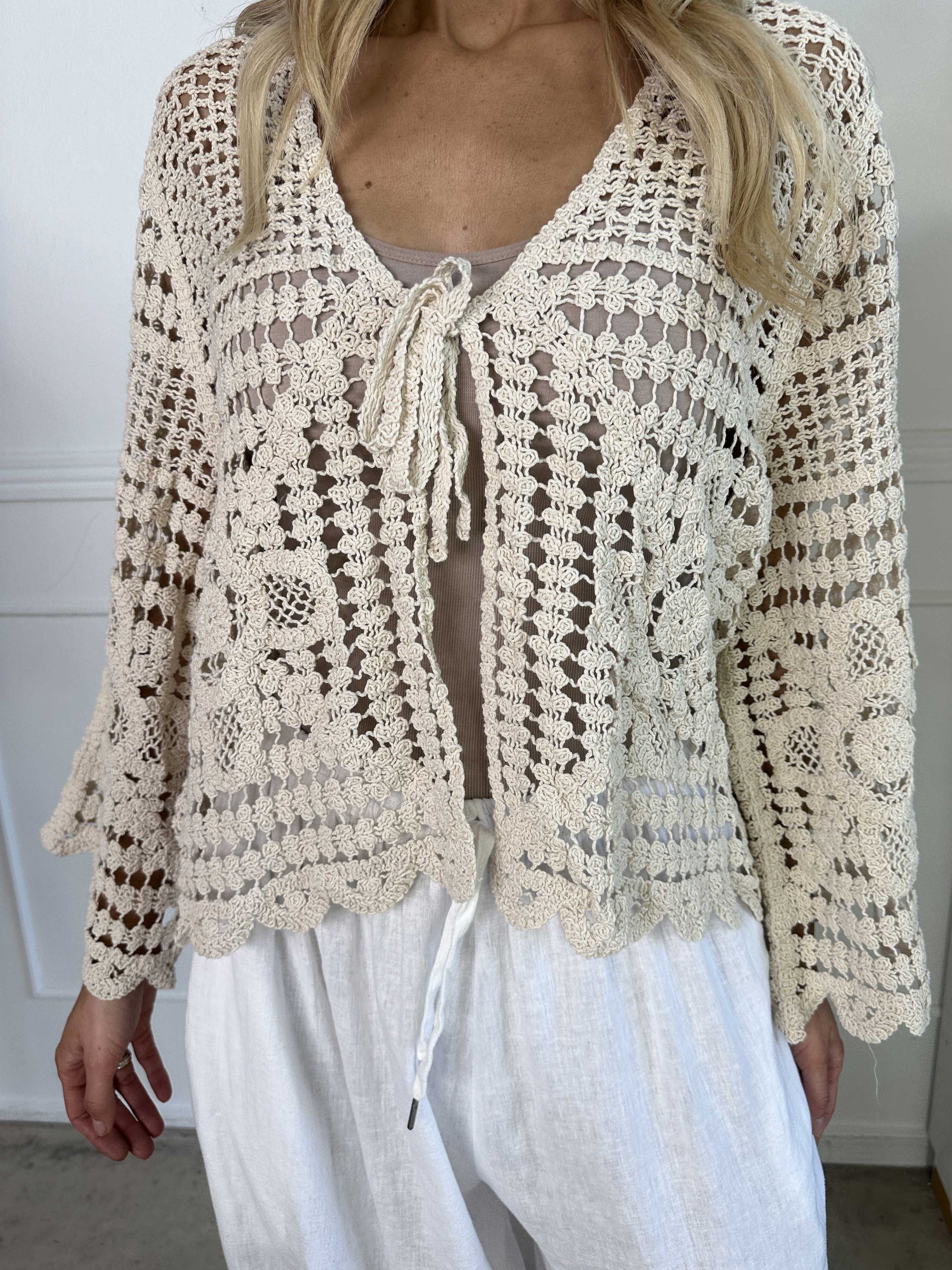 Marina - Söt virkad bomullskofta med liten rosett